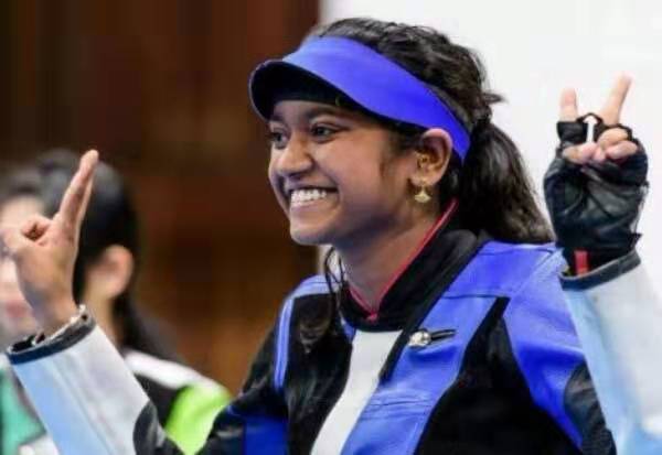 துப்பாக்கி சுடுதல் போட்டியில் தங்கம் வென்ற தமிழக வீராங்கனை!! 3