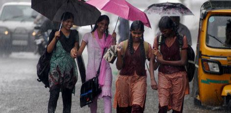 மாணவர்கள் மகிழ்ச்சி! பள்ளிகளுக்கு விடுமுறை!! 17
