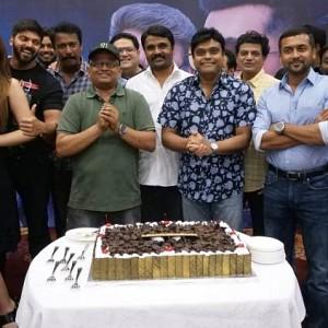 100 கோடி வசூலை அள்ளிய காப்பான்!! 3