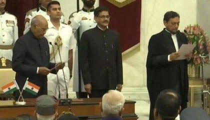 உச்ச நீதிமன்ற தலைமை நீதிபதியாக பாப்டே பதவியேற்பு!! 35