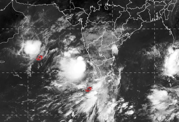 இந்தியா-வங்கதேசம் இடையேயான இரண்டாவது 20 ஓவர் கிரிக்கெட் போட்டி 'மஹா' புயலால் பாதிக்கப்படும் வாய்ப்பு! 47
