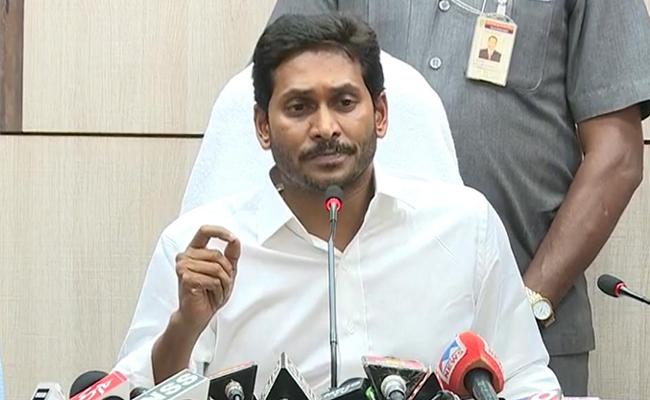 அனைத்து அரசு பள்ளிகளையும் ஆங்கில முறை கல்விக்கு மாற்ற முடிவு! ஆந்திராவில் அதிரடி!! 20