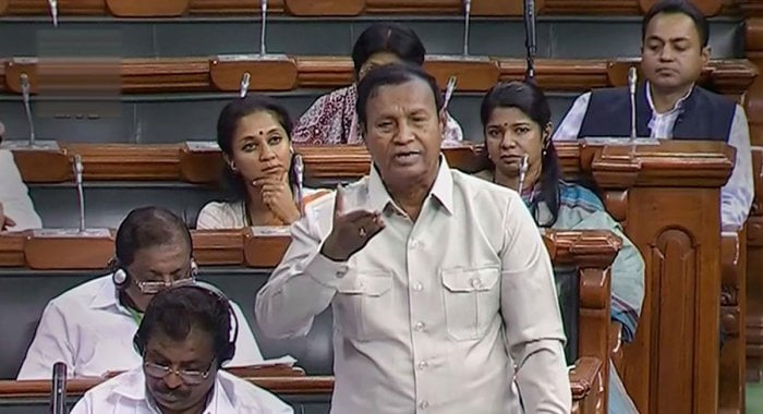வடநாட்டு அமைச்சர் இல்லை! வக்கற்ற மசோதா! மக்களவையில் கொந்தளித்த தமிழ்நாட்டு எம்.பிக்கள் 3