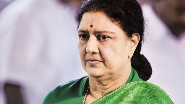 பணமதிப்பிழந்த ரூபாய் நோட்டுகள் வைத்து சொத்து சேர்ப்பு! சசிகலா பற்றி ஐகோர்ட்டில் வருமானவரித்துறை அறிக்கை!! 27