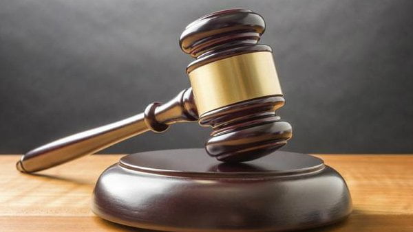 பிரபல டீன் நடிகையை பாலியல் வன்கொடுமை - தொழிலதிபருக்கு 3 ஆண்டு சிறை 37