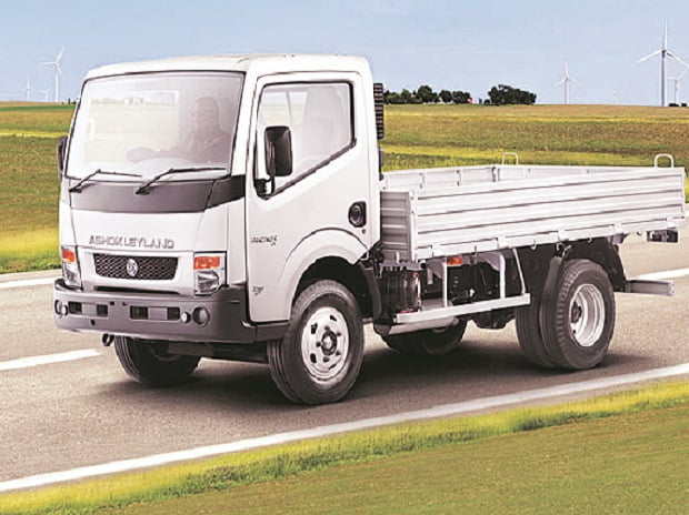 அசோக் லேலாண்ட் விற்பனை சரிவு! 24
