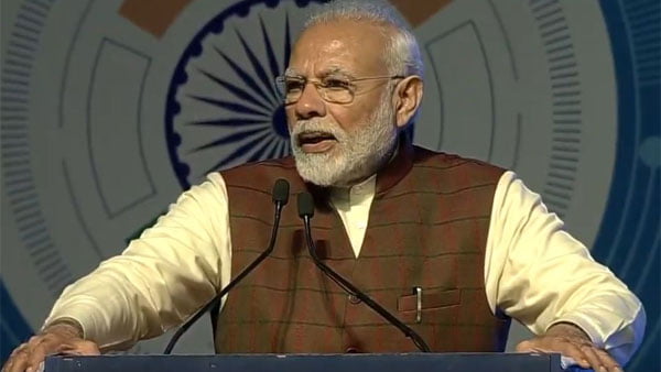 பிரதமர் மோடி லக்னோவில் 'மிகப் பெரிய' TECHEXPO 2020 திறந்து வைக்கிறார், 37