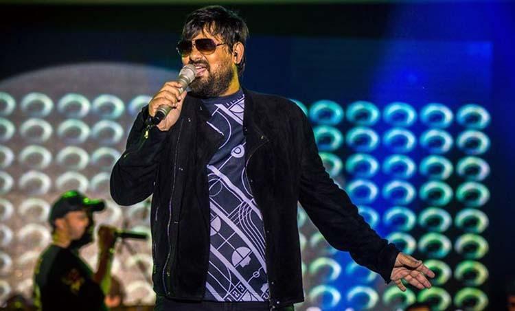பாலிவுட் இசை அமைப்பாளர் கொரோனாவால் மரணம்!! 1