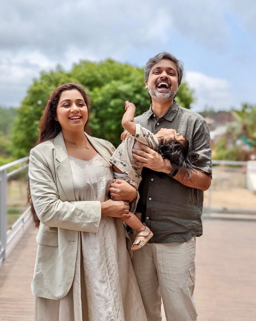 6 வருடங்களுக்கு பிறந்த மகன்..! முதல் பிறந்த நாளை சிறப்பாக கொண்டாடிய ஸ்ரேயா கோஷல் | Shreya Ghoshal 3