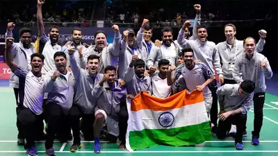 இந்திய ஆடவர் பேட்மிண்டன் அணிக்கு ரூ.1 கோடி பரிசு அறிவித்தார் விளையாட்டுத்துறை அமைச்சர் அனுராக் தாக்கூர் . 3