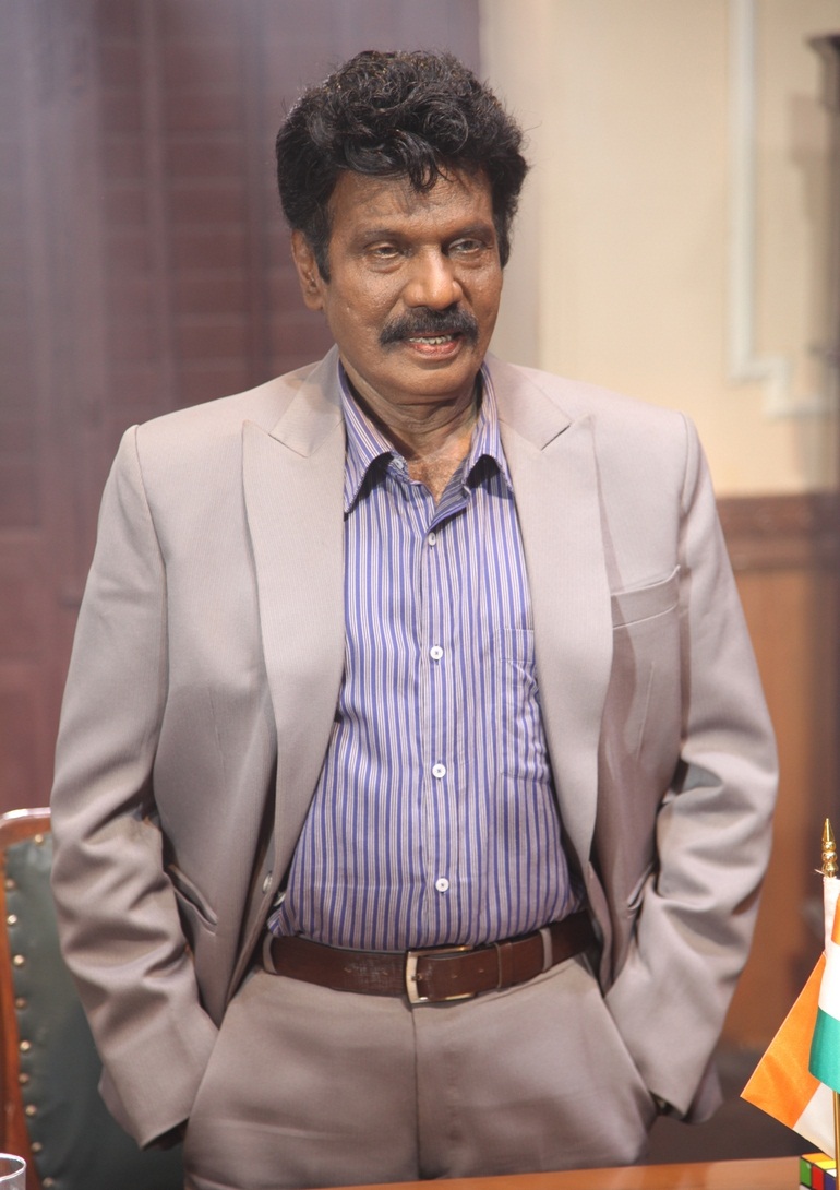 தனித் தனியாலாம் வணக்கம் சொல்ல முடியாது, மேடையில் கெத்தாக பேசிய கவுண்டமணி | Goundamani 2 தனித் தனியாலாம் வணக்கம் சொல்ல முடியாது, மேடையில் கெத்தாக பேசிய கவுண்டமணி | Goundamani 1