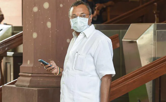 50 லட்சம் லஞ்சம் பெற்று கொண்டு சீன நாட்டை சேர்ந்தவர்களுக்கு விசா வழங்கியதாக கூறி கார்த்தி சிதம்பரத்தை கைது செய்துள்ளது சி.பி.ஐ 79