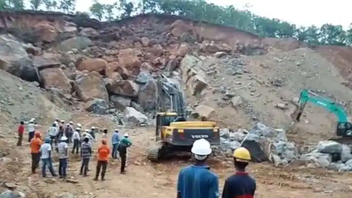 15 லட்சம் நிவாரணம் - கல் குவாரி விபத்தில் உயிரிழந்தவர்கள் குடும்பத்திற்கு முதல்வர் நிவாரணம் அறிவிப்பு. 3