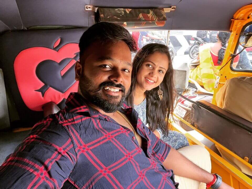 கணவன் பிறந்தநாளுக்காக BMW பைக் பரிசளித்த மணிமேகலை.. மாஸ் பண்றீங்களே மணிமேகலை 3