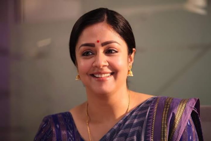 "பொண்ணு 10வது பாஸ் பணியாச்சு"!! கோஸ்டா ரிக்காவில் ட்ரிப் சென்று கொண்டாடி வரும் கோலிவுட் தம்பதிகள் சூர்யா ஜோதிகா!! 3
