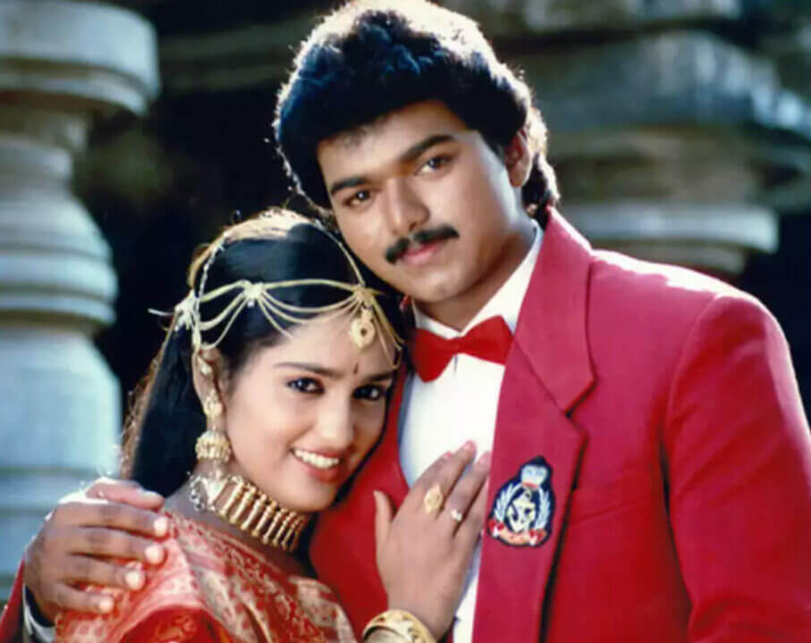 இந்த முறை வாரிசாக களமிறங்குகிறார் நடிகர் விஜய்!!மாஸ்சும் கிளாஸ்சும் கலந்த விஜய்யின் 66 படத்தின் ஃபர்ஸ்ட் லுக்!! 3