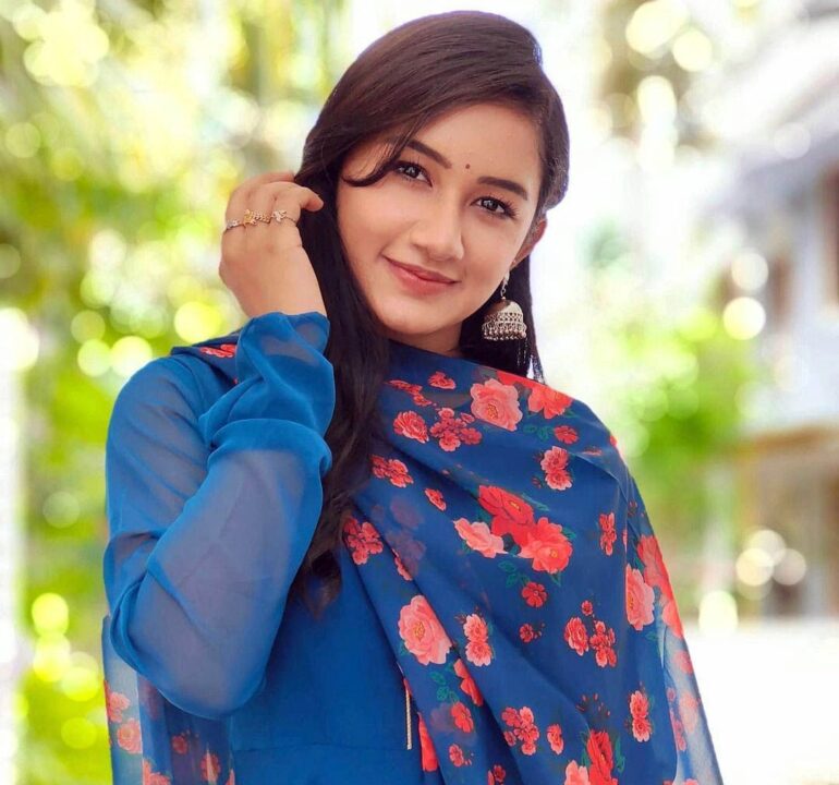 தாய் கிழவி பாடலுக்கு நித்யா மேனன் போலவே செம்ம குத்தாட்டம் போட்ட மௌன ராகம் சத்யா 3