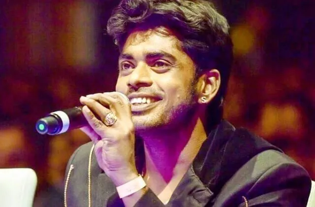 "டேய், சீ..ஆடு"!! ஆப்பிரிக்கா நபரை பத்தல பத்தல பாடலுக்கு நடனமாட வைத்த சாண்டி மாஸ்டர்!! 3