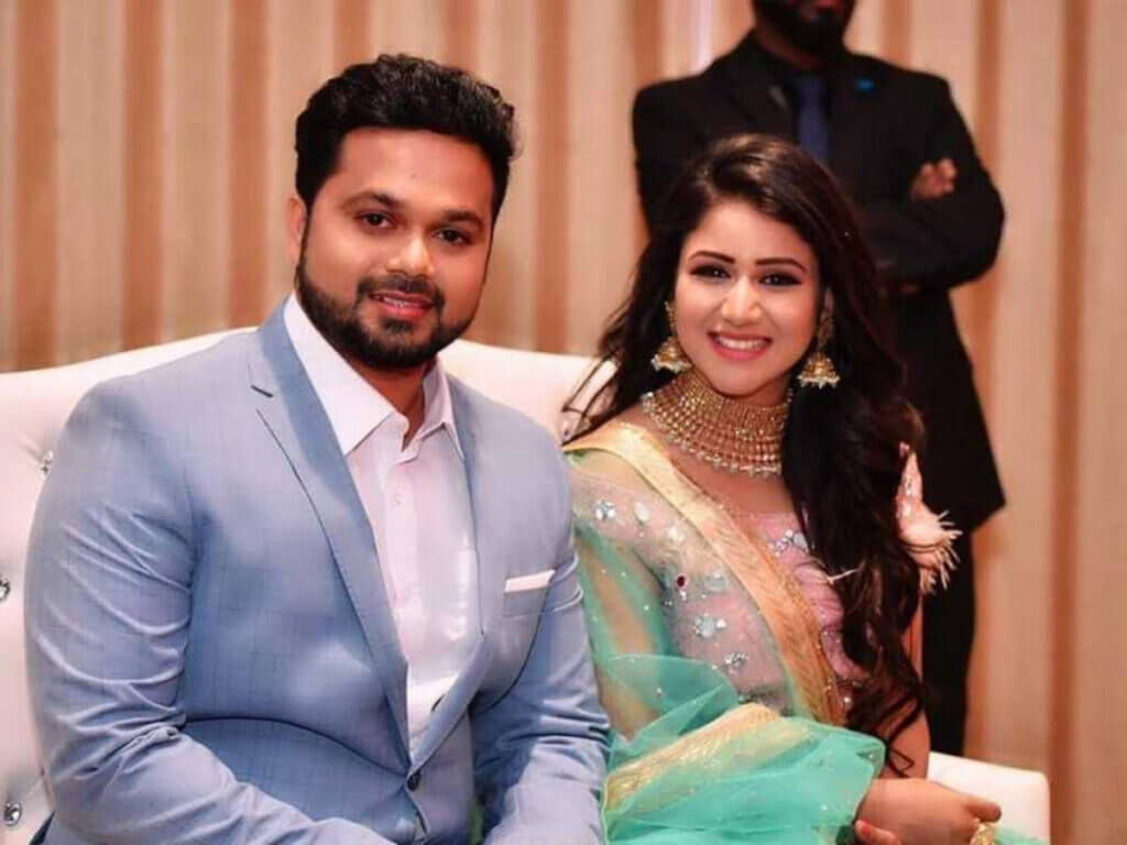 "எங்கல மட்டுமே இவர் சொல்றது ஏன்"!!"மத்தவங்க பண்றது வெளில தெரில அதனால பேசல"!!பயில்வான் ரங்கநாதன் பேச்சிற்கு கண்டனம் தெரிவித்துள்ள நடிகை அலியா மானஸா!! 7