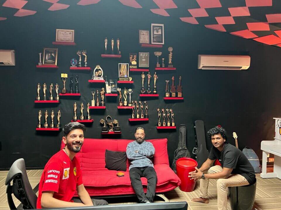 லோகேஷுக்கு கார், சூர்யாவுக்கு வாட்ச்..உங்களுக்கு என்ன கொடுத்தார்..? கேள்விக்கு நச் என பதில் அளித்து thug life செய்த அனிருத் 3