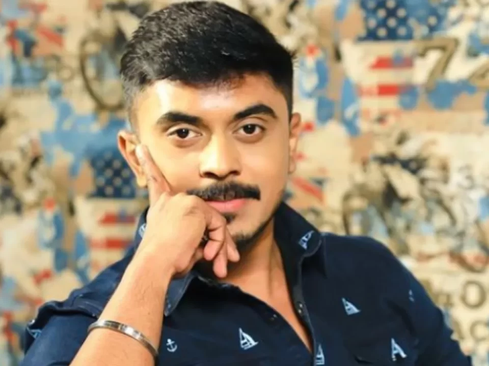 "இது என்னடா புதுசா இருக்கு"!!நடிக்கும் நடிகர்களுக்கே தெரியாமலேயே கடைசி நாள் ஷூட்டிங்கை முடித்த தயாரிப்பு நிறுவனம்!!TRP'இல் முன்னணியில் இருந்தும் அவரசமாக முடிவுக்கு வந்த தொடர்!!!! 3