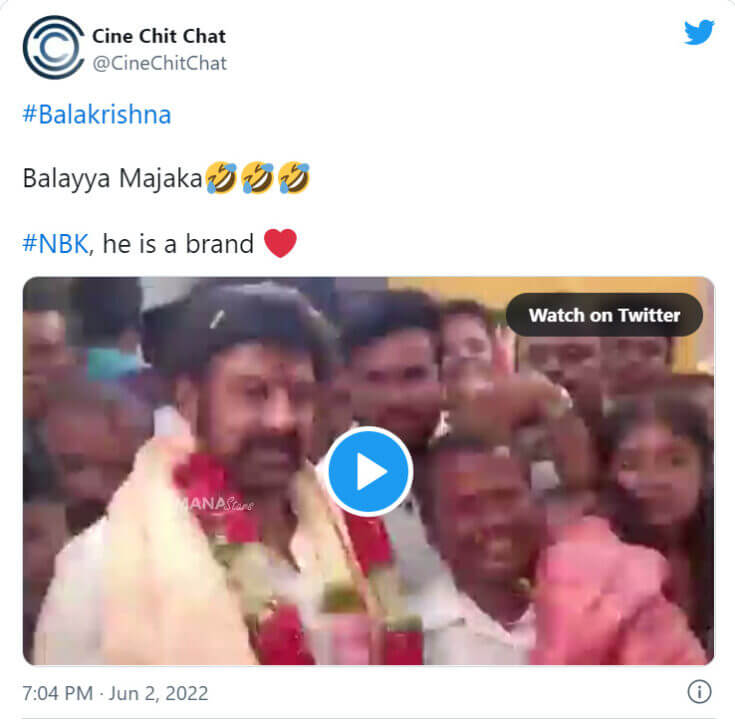 "ஹரே, எமிரா இதி"!!தூங்கிக்கொண்டிருந்த குழந்தையை தட்டி எழுப்பி சிரித்து கொண்டே போட்டோவிற்கு போஸ் கொடுத்த பாலகிருஷ்ணா. 7