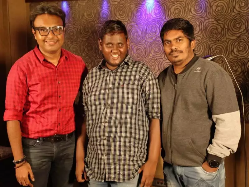 "திறமை எங்கிருந்தாலும் நானே தேடி செல்வேன்"!! பாடகர் திருவை பத்தல பத்தல பாடலை பாடச்சொல்லி கேட்டு மகிழ்ந்த கமல்!!ஏ.ஆர்.ரஹ்மான் Institution'இல் சேர்த்து விடுகிறேன்!! 7