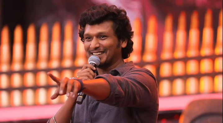 "அதே ஸ்டைலு, அதே கெத்து"!!"இதனால தான் லோகேஷ் இந்த மனுஷனா கொண்டாடுறாரு"!!விக்ரம் படத்தில் வரும் "சக்கு சக்கு" பாடலுக்கு மீண்டும் நடனம் ஆடியுள்ள மன்சூர் அலி கான்"!! 13