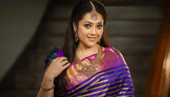 நந்தினி கதாபாத்திரத்தை பார்த்தால் எனக்கு பொறாமையாக இருக்கிறது - மீனா போட்ட பதிவு 3