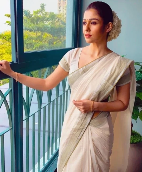 "ஒரு கணம் ஒரு பொழுதும் பிரிய கூடாதே"!! காதல் மனைவி நயன்தாரா ரசித்து போட்டோ வெளியிட்டுள்ள விக்னேஷ் சிவன்!! 5