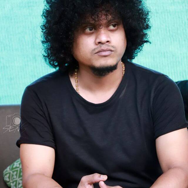 "இது பாசமலர் பார்ட் 2"!! சிவாங்கிக்காக தனியார் நிகழ்ச்சியில் பாடகராக மாறியுள்ள புகழ்!! வைரல் வீடியோ!! 5