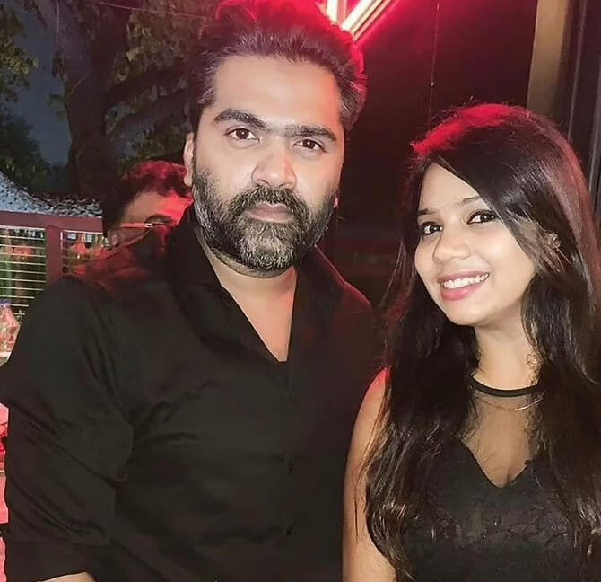 "எதையுமே மறந்துட கூடாது'னு தான் இப்படி எழுதி வெச்சிருக்கேன்"!!கஜினி சூர்யா போல் வாழ்ந்து கொண்டிருக்கும் ஸ்ரீநிதி!! 7