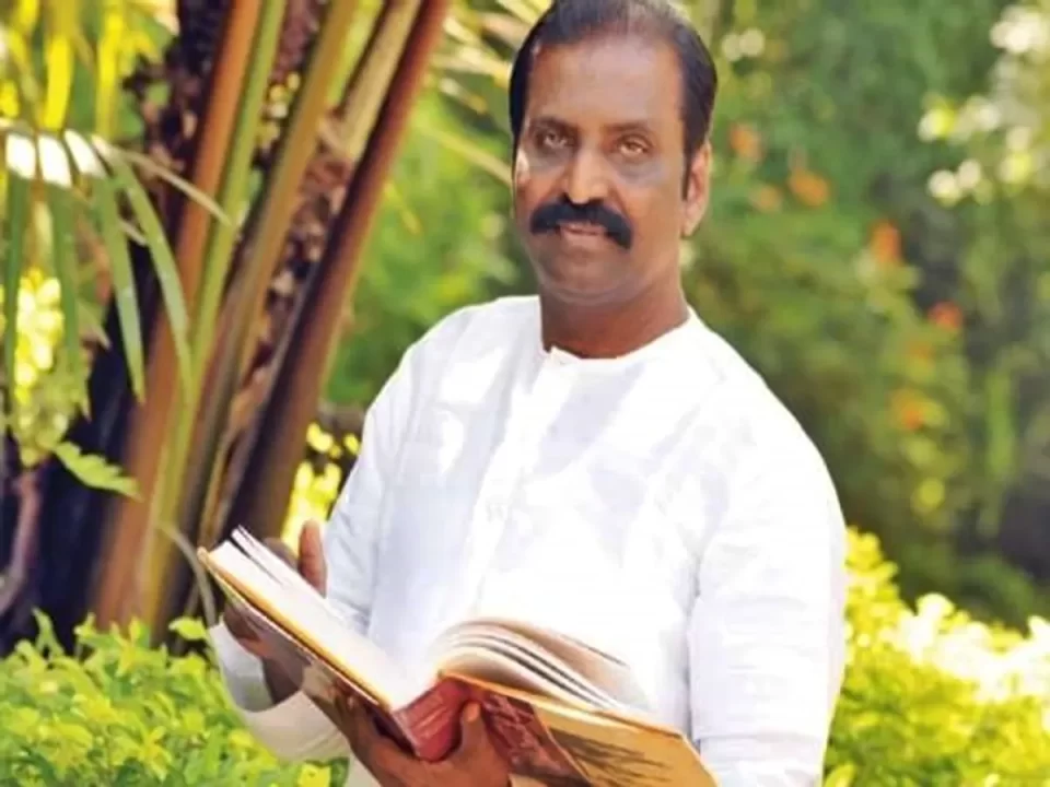 "நேரடியாகவே இளையராஜா என்னை ஒதிக்கிட்டார்"!! மேடையிலேயே கண் கலங்கிய இயக்குனர் சீனு ராமசாமி!! 9