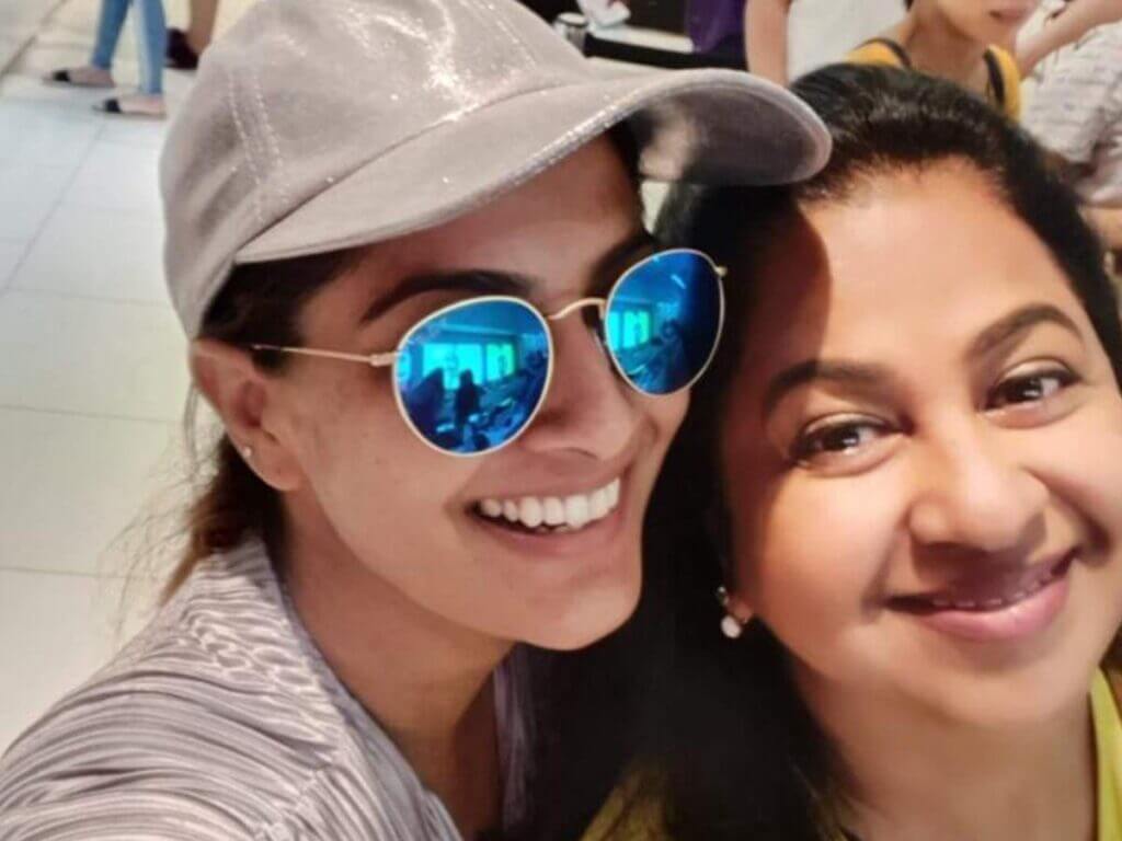 "அவுங்கள எப்படி நான் அம்மா'னு கூப்பிட முடியும்"!! என் அப்பாகும் அவுங்களுக்கு கல்யாணம் ஆனதுனால அவுங்க என்னோட அம்மா ஆகிட முடியாது!! 9
