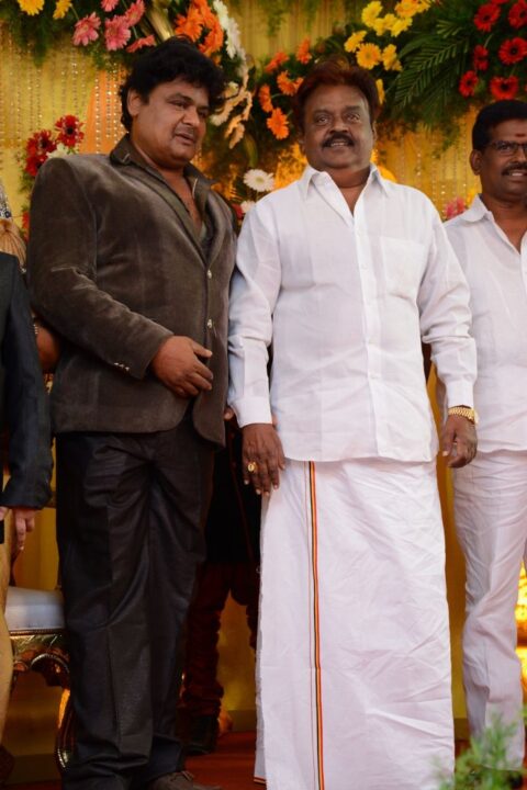 "அதே ஸ்டைலு, அதே கெத்து"!!"இதனால தான் லோகேஷ் இந்த மனுஷனா கொண்டாடுறாரு"!!விக்ரம் படத்தில் வரும் "சக்கு சக்கு" பாடலுக்கு மீண்டும் நடனம் ஆடியுள்ள மன்சூர் அலி கான்"!! 7