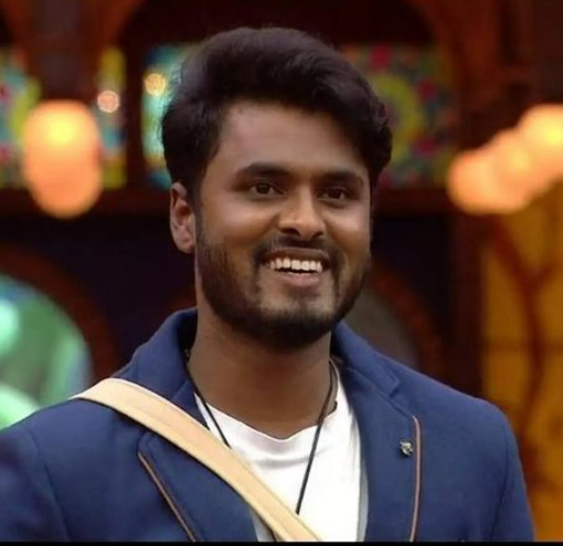 "நீ கிடைக்க கொடுத்து வெச்சிருக்கணும் - அமீரை இறுக்கியணைத்து போஸ்ட் வெளியிட்ட பாவனி"!! 3