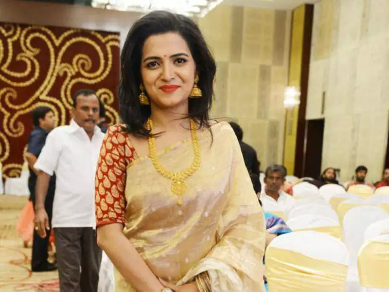 பாலிவுட்டிலும் மவுசுள்ள DD.....குத்தாட்டம் போட்டு வரவேற்ற ரன்பிர் கபூர்" 3