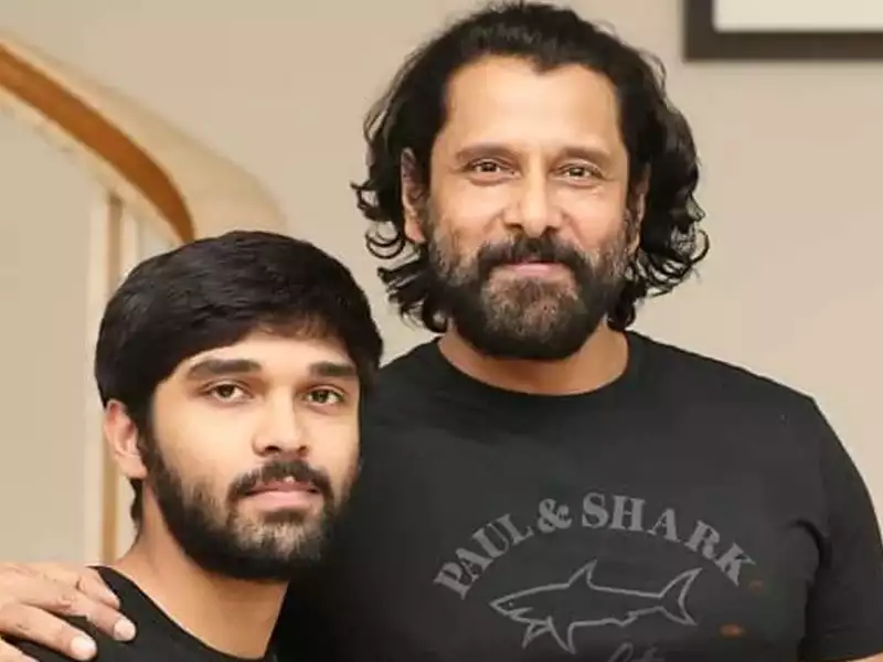 "நான் ரொம்ப நல்லாருக்குனே...A special thanks உங்களுக்கு - சீயான் விக்ரம்"!! 9