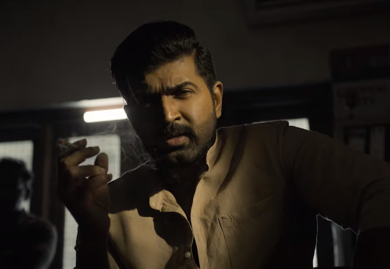 படத்தை திருடி வெளியிடும் கும்பலுக்கு மரண பயத்தை காட்டிய அருண் விஜய்.. தமிழ் ராக்கர்ஸ் படத்தின் ட்ரைலர் வெளியானது. 3