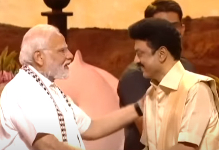 செஸ் ஒலிம்பியாட் நிகழ்ச்சியில், கமல்ஹாசனின் குரலில் "தமிழர் வரலாறு" குறித்த கலை நிகழ்ச்சி 3