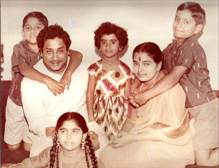 "பாசமலர் குடும்பத்திலும் சொத்து தகராறு"!! சொத்தை ஏமாற்றியதாக நடிகர் பிரபு மற்றும் ராம்குமார் மீது வழக்கு தொடர்ந்துள்ள சகோதரிகள்!! 5