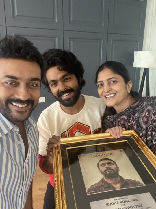 "தேசத்தை திரும்பி பார்க்க வைத்தவர்களுக்கு வாழ்த்துக்கள்"!! வாழ்த்தி பதிவிட்டுள்ள கமல்"!! 5