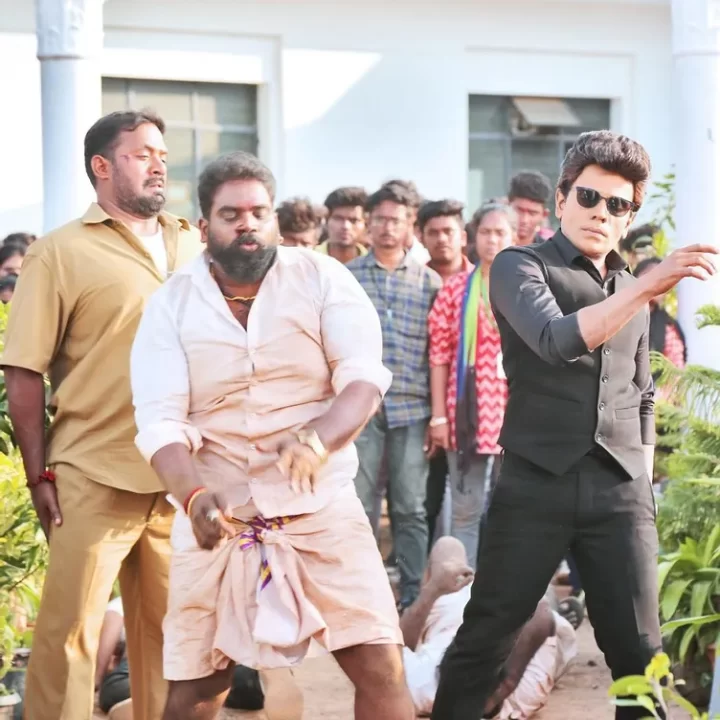 "ஆக்ஷன் காட்சிகளில் Fire விடும் அண்ணாச்சி....லெஜெண்ட் படத்தின் புதிய ட்ரைலர் வெளியீடு"!! 3