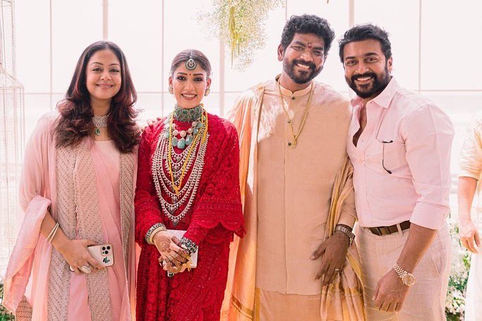 நயன்தாராவை கட்டிப்பிடித்த அனிருத்..ஏஆர் ரகுமான் கையில் முத்தமிட்டு வரவேற்ற விக்னேஷ் சிவன்...இதுவரை வெளியாகாத புகைப்படங்கள் 13