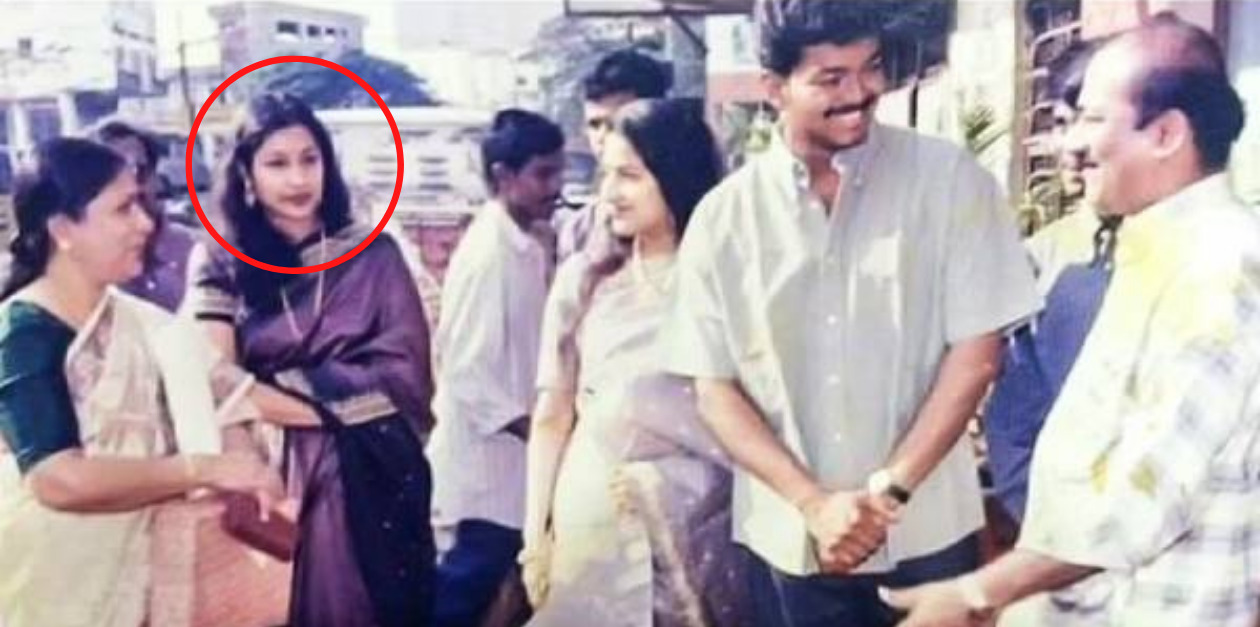 விஜய் மச்சினிச்சியை பார்த்து இருக்கீங்களா? அச்சு அசல் இரட்டையர்கள் போல இருக்கும் விஜய் மனைவியின் தங்கை பிரதீபா 3