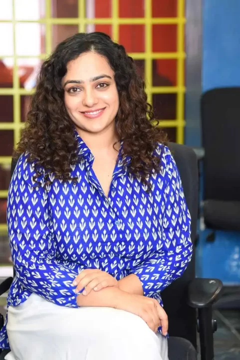 நித்யா அம்மாதான் அப்படி சொன்னாங்க, அதான் லவ் பண்ணேன், நித்யாமேனன்க்கு 6 வருடமாக லவ் டார்சர் 4 நித்யா அம்மாதான் அப்படி சொன்னாங்க, அதான் லவ் பண்ணேன், நித்யாமேனன்க்கு 6 வருடமாக லவ் டார்சர் 3