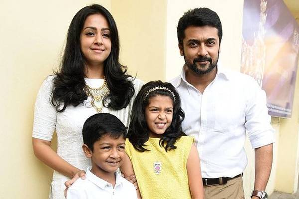 என் புள்ளைங்களை போட்டோ எடுக்காதீங்க.! செம்ம அப்செட் ஆன சூர்யா.! கேமராவில் கை வைத்து மறைப்பு..! 3
