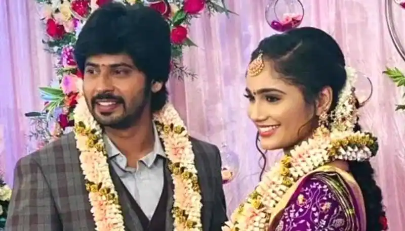 பிக்பாஸ் பிரபலத்தை கரம்பிடித்த சுந்தரி நீயும் சுந்தரன் நானும் சீரியல் ஹீரோயின் தேஜஸ்வினி 3