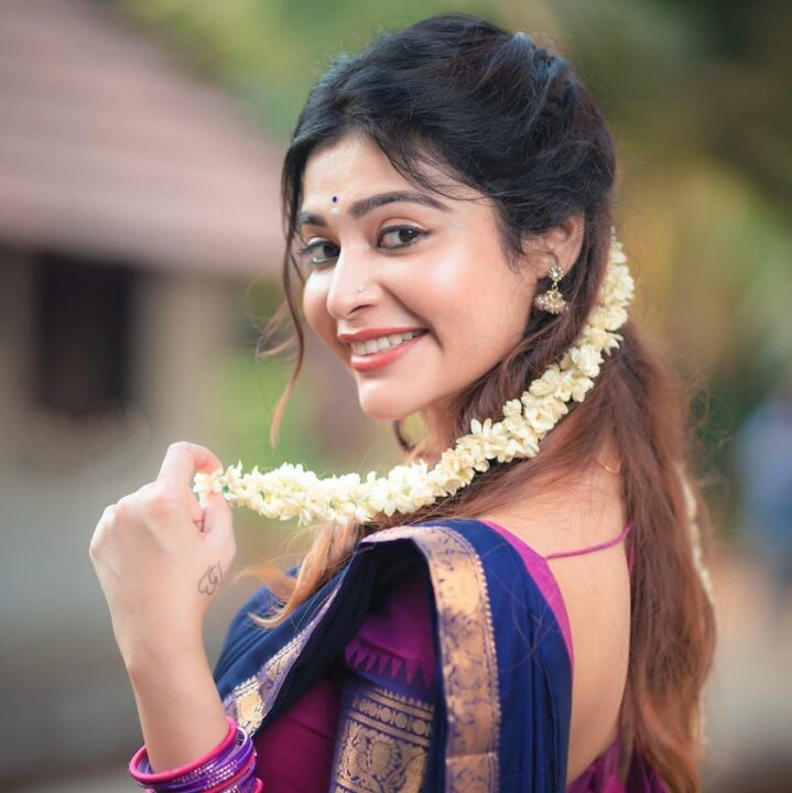 பிக்பாஸில் களமிறங்கும் அடுத்த குக் வித் கோமாளி பிரபலம்? இந்த தடவ சம்பவம் இருக்கு 5