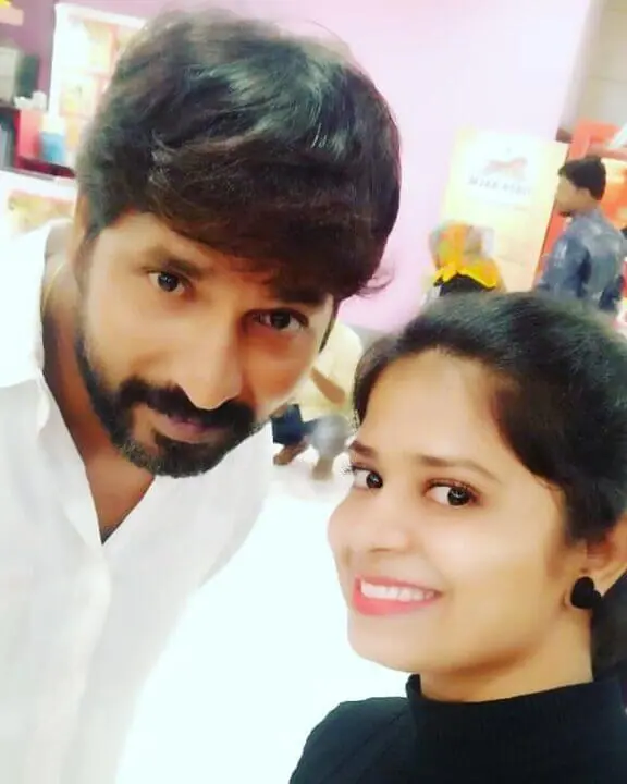 3 ஆண்டுகளுக்கு பிறகு பிறந்த மகன்..முதல் முறையாக புகைப்படத்தை வெளியிட்ட மதுமிதா 3